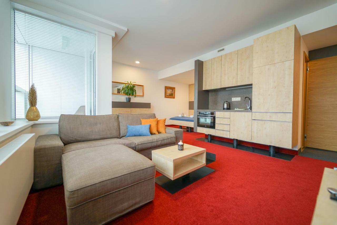 Zora Exclusive Apartment Bratislava Esterno foto
